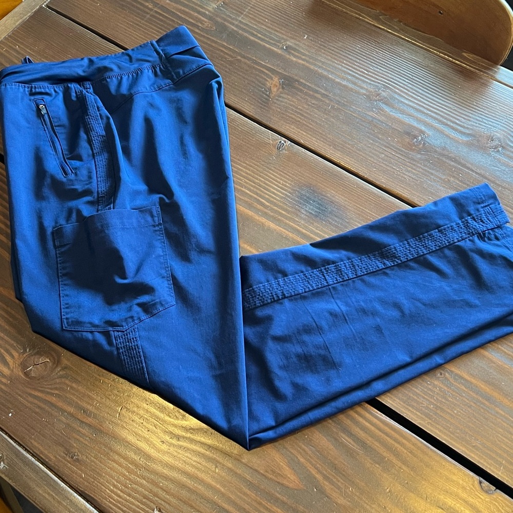 Yoga Purple label- healing hands-NAVY Scrub pants MED./Tall